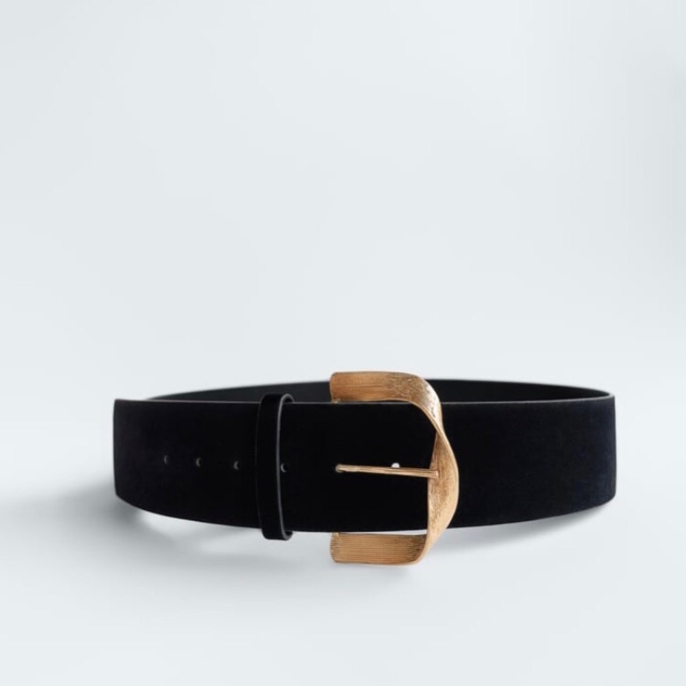 Black velvet belt